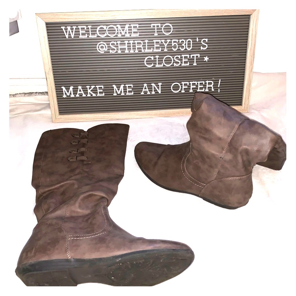 Brown zip up boots